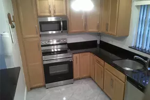 5383 SW 40th Ave, Davie, FL 33314 - Photo 4