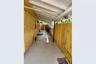 [Address not provided], Oakland Park, FL 33334 - Photo 8
