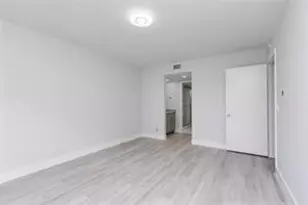 12600 SW 5th Ct, Pembroke Pines, FL 33027 - Photo 10