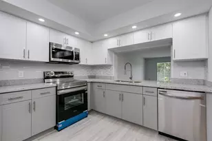 12600 SW 5th Ct, Hollywood, FL 33027 - Photo 4