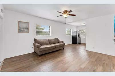 7401 Pines Boulevard #201, Pembroke Pines, FL 33024 - Photo 4