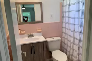 4385 NE 13th Ave, Oakland Park, FL 33334 - Photo 16