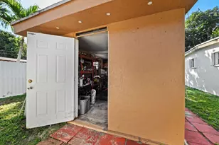 466 E 62nd St, Hialeah, FL 33013 - Photo 28