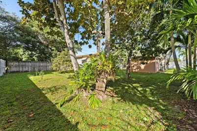 466 E 62nd Street, Hialeah, FL 33013 - Photo 26