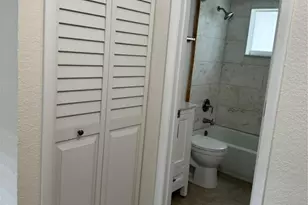 223 SE 1st St, Dania Beach, FL 33004 - Photo 10