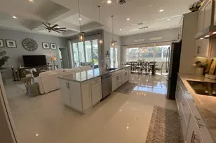 454 SW Vista Lake Dr, Port Saint Lucie, FL 34953 - Photo 4