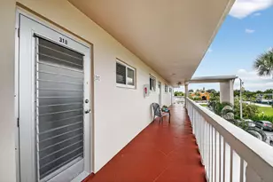 2856 Garden Dr, Lake Worth Beach, FL 33461 - Photo 4