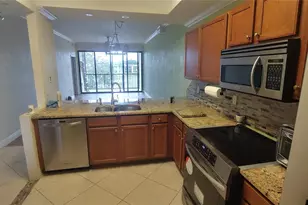 6735 Coral Lake Dr, Pompano Beach, FL 33063 - Photo 4