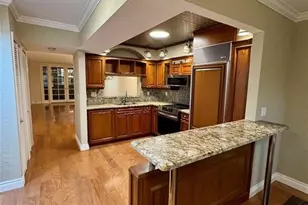 7653 NW 79th Ave, Tamarac, FL 33321 - Photo 4