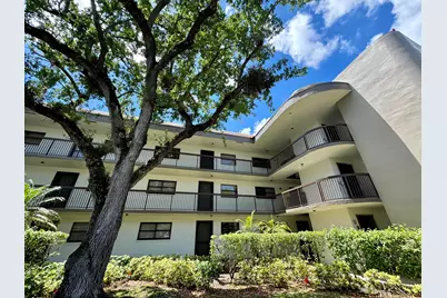 7653 NW 79 Avenue #110, Tamarac, FL 33321 - Photo 16