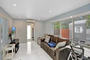 1580 NE 34th St, Oakland Park, FL 33334 - Photo 14