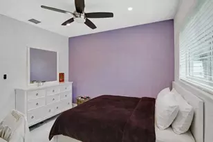 1580 NE 34th St, Oakland Park, FL 33334 - Photo 22