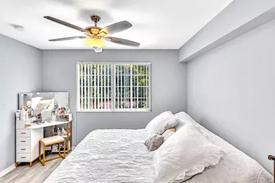 2131 SE 10th Avenue #1117, Fort Lauderdale, FL 33316 - Photo 14