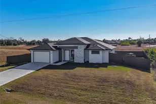 3045 E Briarwood Cir, Port Labelle, FL 33935 - Photo 20