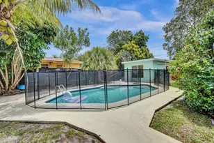 2442 Garfield St, Hollywood, FL 33020 - Photo 2