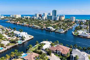 2585 SE 12th St, Pompano Beach, FL 33062 - Photo 2