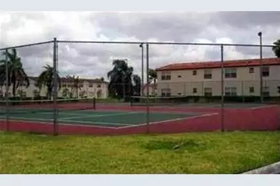 334 SW 86th Avenue #102, Pembroke Pines, FL 33025 - Photo 2