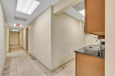 1400 E Oakland Park Boulevard #103, Oakland Park, FL 33334 - Photo 20