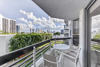 3530 Mystic Pointe Drive #512, Aventura, FL 33180 - Photo 22
