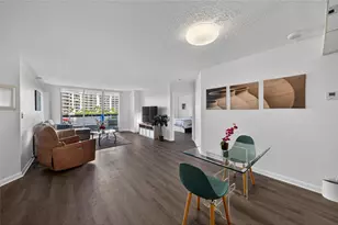 3530 Mystic Pointe Dr, Aventura, FL 33180 - Photo 2