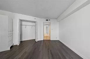 3530 Mystic Pointe Dr, Aventura, FL 33180 - Photo 14