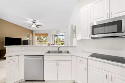 11183 NW 69th Place, Parkland, FL 33076 - Photo 10