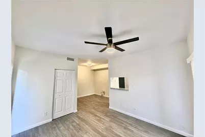 640 Cypress Club Way #B12, Deerfield Beach, FL 33064 - Photo 2