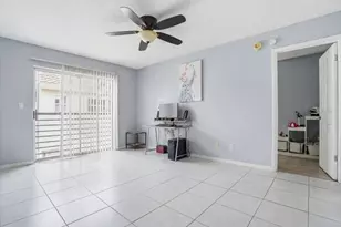 5218 NE 6th Ave, Oakland Park, FL 33334 - Photo 6
