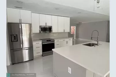 9071 NW 13th Street, Plantation, FL 33322 - Photo 2