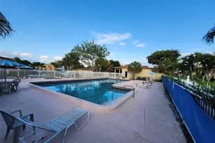3027 E Missionwood Ln, Hollywood, FL 33025 - Photo 4
