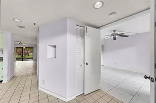 2206 S Cypress Bend Dr, Pompano Beach, FL 33069 - Photo 12