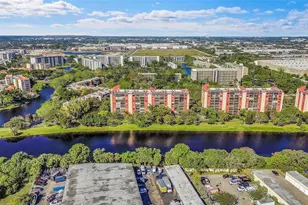 2206 S Cypress Bend Dr, Pompano Beach, FL 33069 - Photo 36