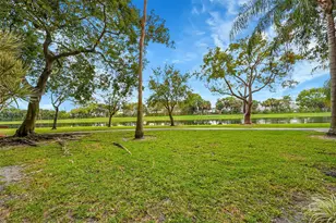 2206 S Cypress Bend Dr, Pompano Beach, FL 33069 - Photo 30