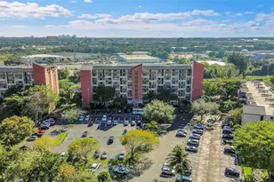 2206 S Cypress Bend Dr, Pompano Beach, FL 33069 - Photo 32