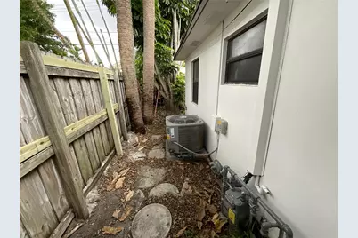 325 Conniston Road, West Palm Beach, FL 33405 - Photo 8