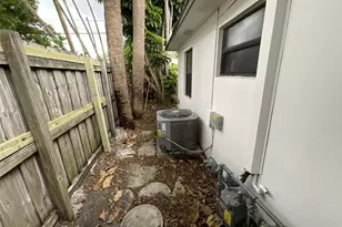 325 Conniston Rd, West Palm Beach, FL 33405 - Photo 8