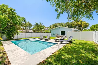 415 SE 3rd Avenue, Delray Beach, FL 33483 - Photo 2