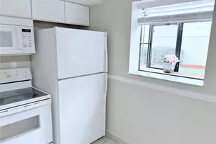 117 Gardens Dr, Pompano Beach, FL 33069 - Photo 6