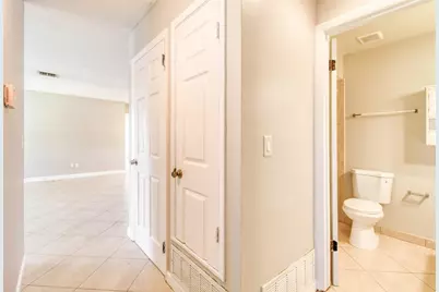 332 NE Cullman Court, Port Saint Lucie, FL 34983 - Photo 16