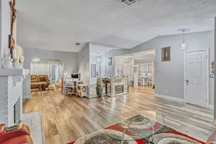 2501 NW 98th Way, Coral Springs, FL 33065 - Photo 4