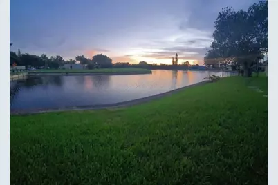 6701 NW 98th Avenue, Tamarac, FL 33321 - Photo 2