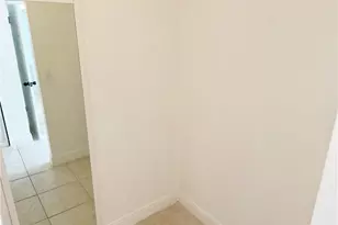 3710 NW 21st St, Lauderdale Lakes, FL 33311 - Photo 10