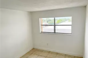 3710 NW 21st St, Lauderdale Lakes, FL 33311 - Photo 12