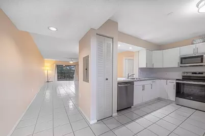 901 SW 141st Avenue #406m, Pembroke Pines, FL 33027 - Photo 2