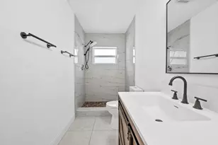 9203 NW 71st St, Tamarac, FL 33321 - Photo 2