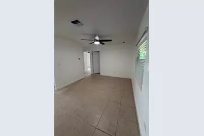 701 N E Street #E, Lake Worth Beach, FL 33460 - Photo 4