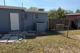 5821 Taft St, Hollywood, FL 33021 - Photo 8