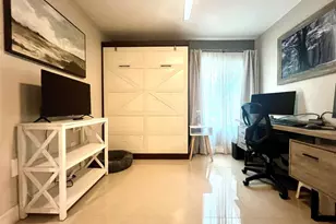 2301 NW 33rd St, Oakland Park, FL 33309 - Photo 14