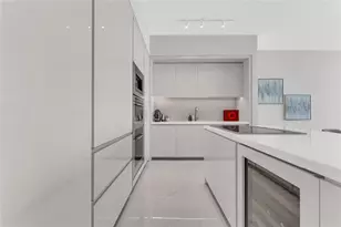 18975 Collins Ave, North Miami Beach, FL 33160 - Photo 6