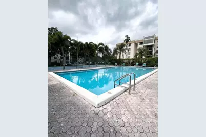 6190 Woodlands Boulevard #107, Tamarac, FL 33319 - Photo 14